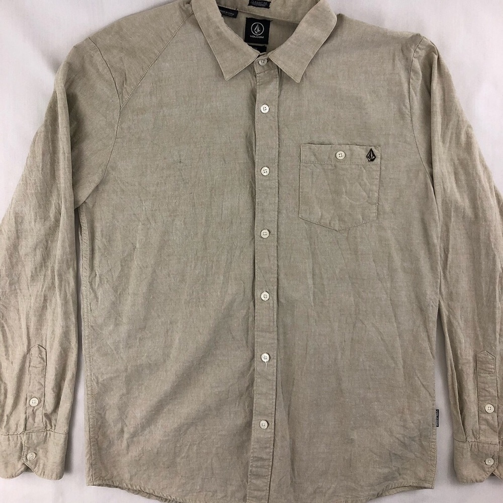// Volcom long sleeve button up //